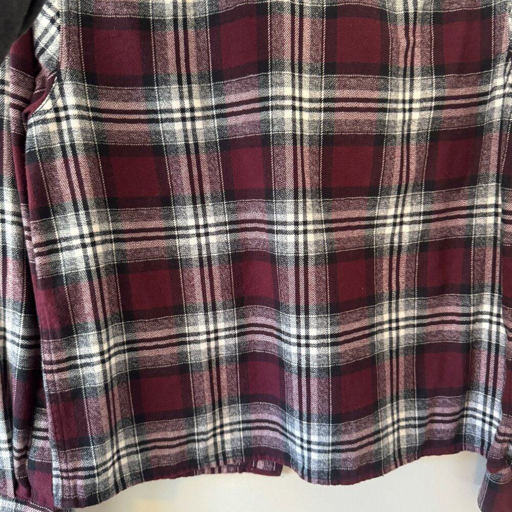 Levi's Flannel - Picture 6 of 7